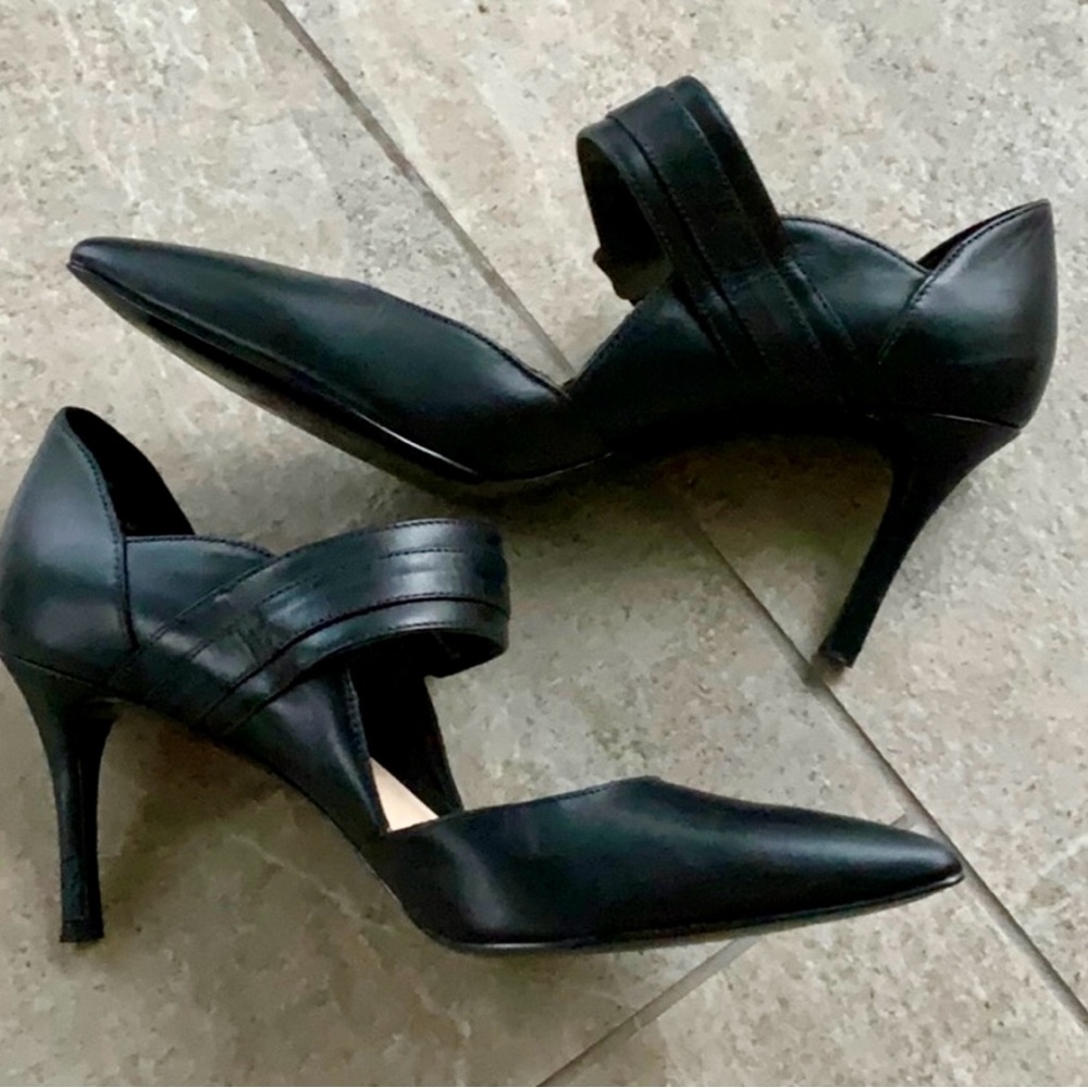 Nine West Black Pointed Toe Mary Jane Heels with Gold Buckles - Picture 3 of 6